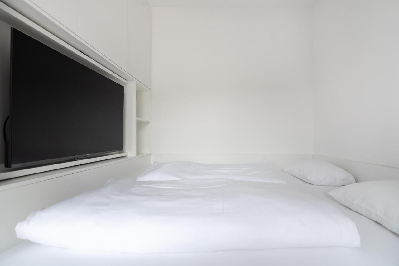 Ruhig, Hell Und Neu Mit Garage Apartment Wina Bagian luar foto