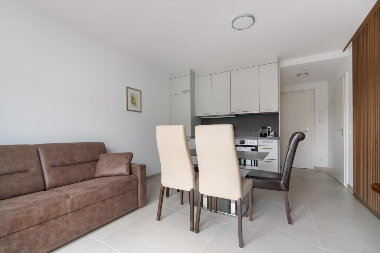 Ruhig, Hell Und Neu Mit Garage Apartment Wina Bagian luar foto