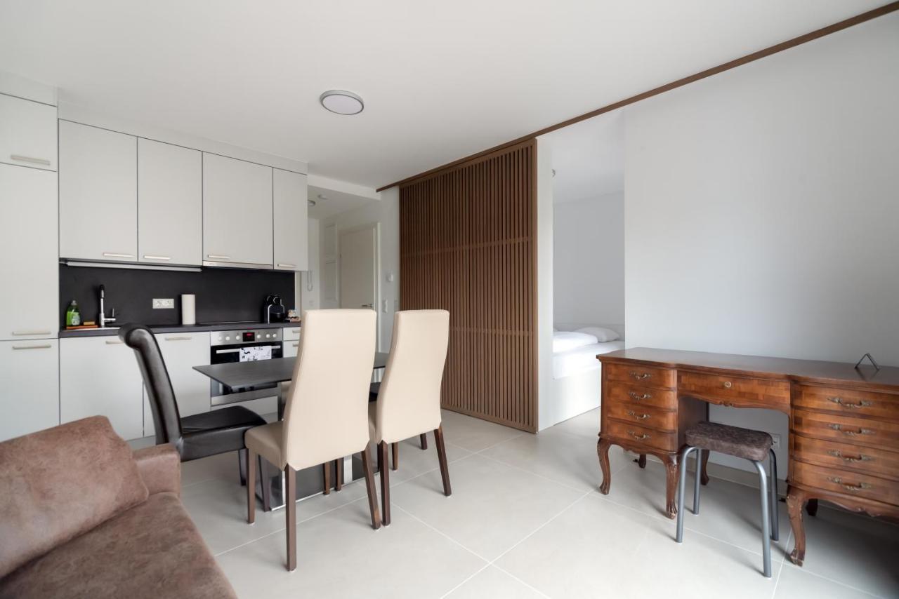 Ruhig, Hell Und Neu Mit Garage Apartment Wina Bagian luar foto