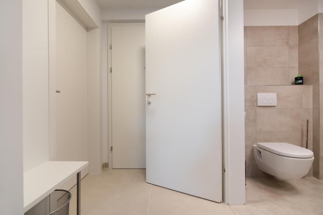 Ruhig, Hell Und Neu Mit Garage Apartment Wina Bagian luar foto