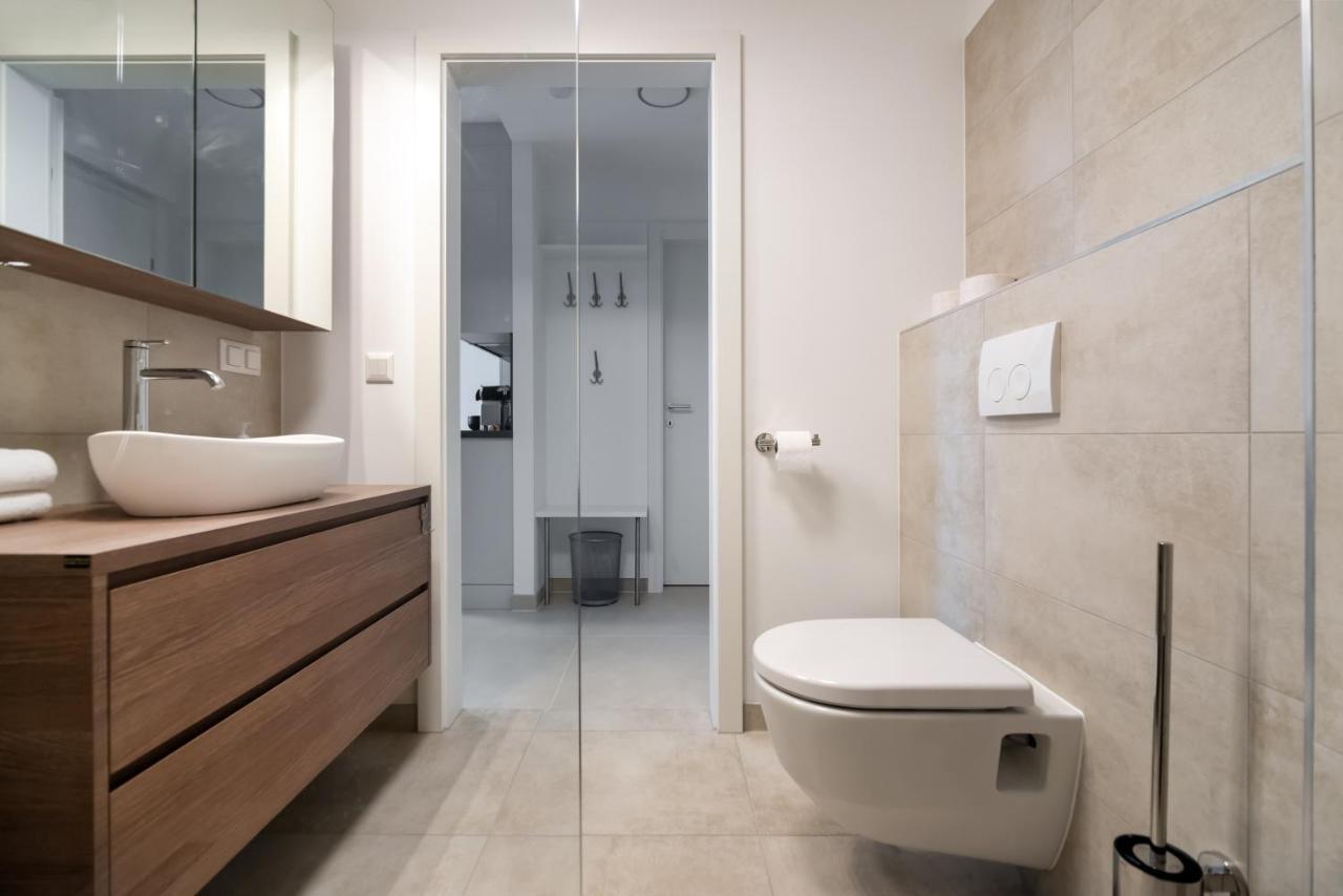 Ruhig, Hell Und Neu Mit Garage Apartment Wina Bagian luar foto
