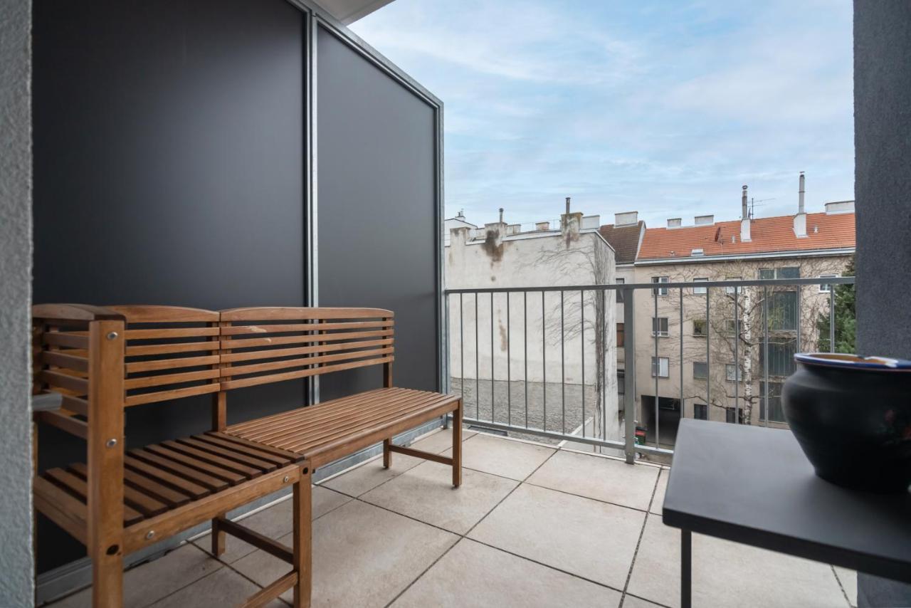 Ruhig, Hell Und Neu Mit Garage Apartment Wina Bagian luar foto