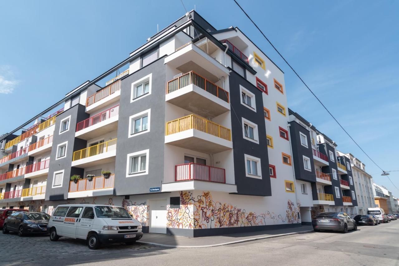 Ruhig, Hell Und Neu Mit Garage Apartment Wina Bagian luar foto