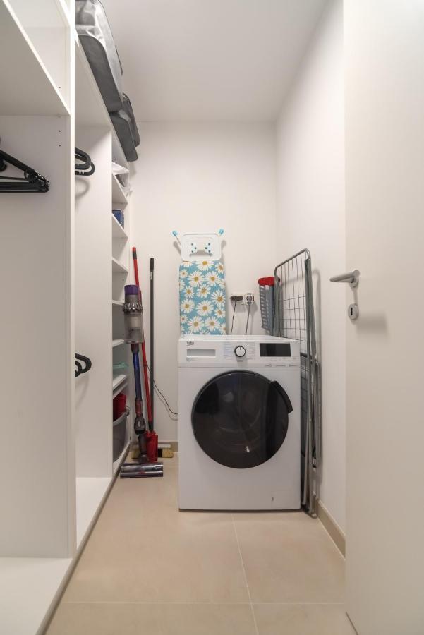 Ruhig, Hell Und Neu Mit Garage Apartment Wina Bagian luar foto